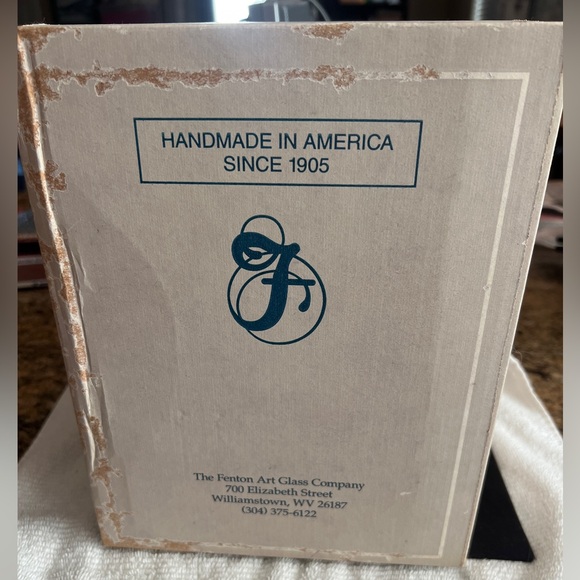 Fenton Art Glass 1995 Lynn Fenton Signature Series Hand Painted Trellis Basket - Picture 13 of 13